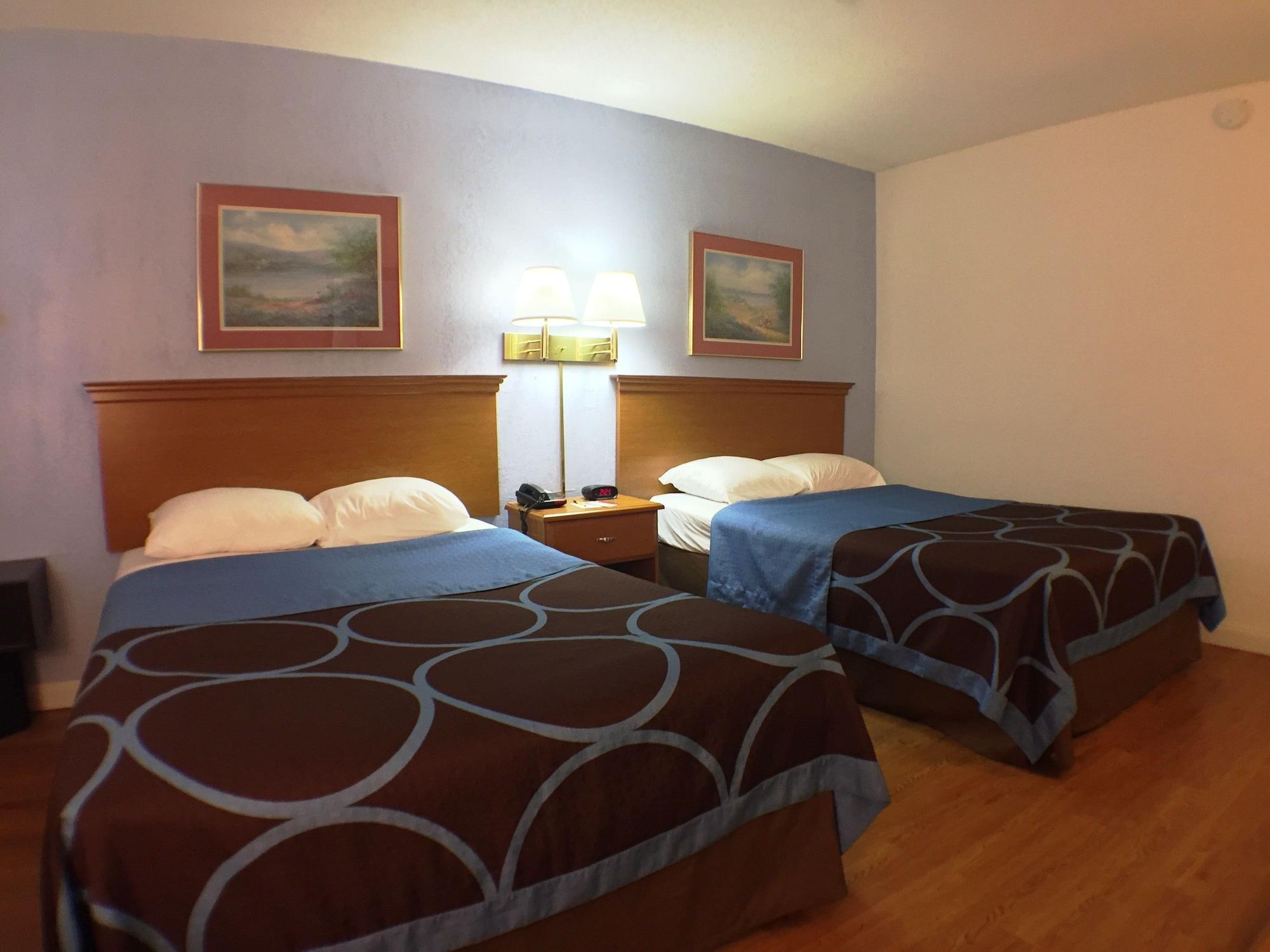 Hotel Super 8 By Wyndham Webster/rochester
