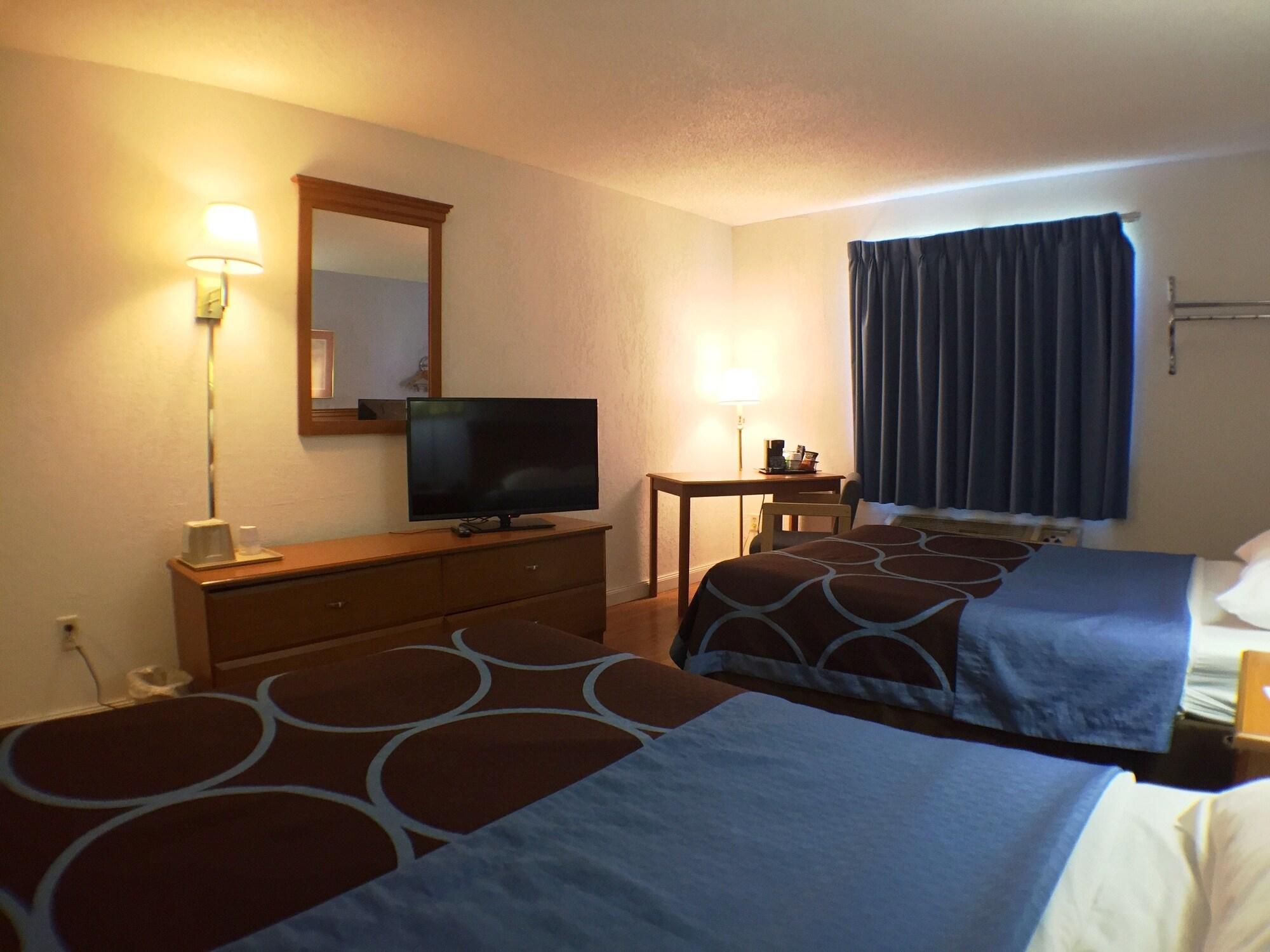 Super 8 By Wyndham Webster/rochester Hotel Webster