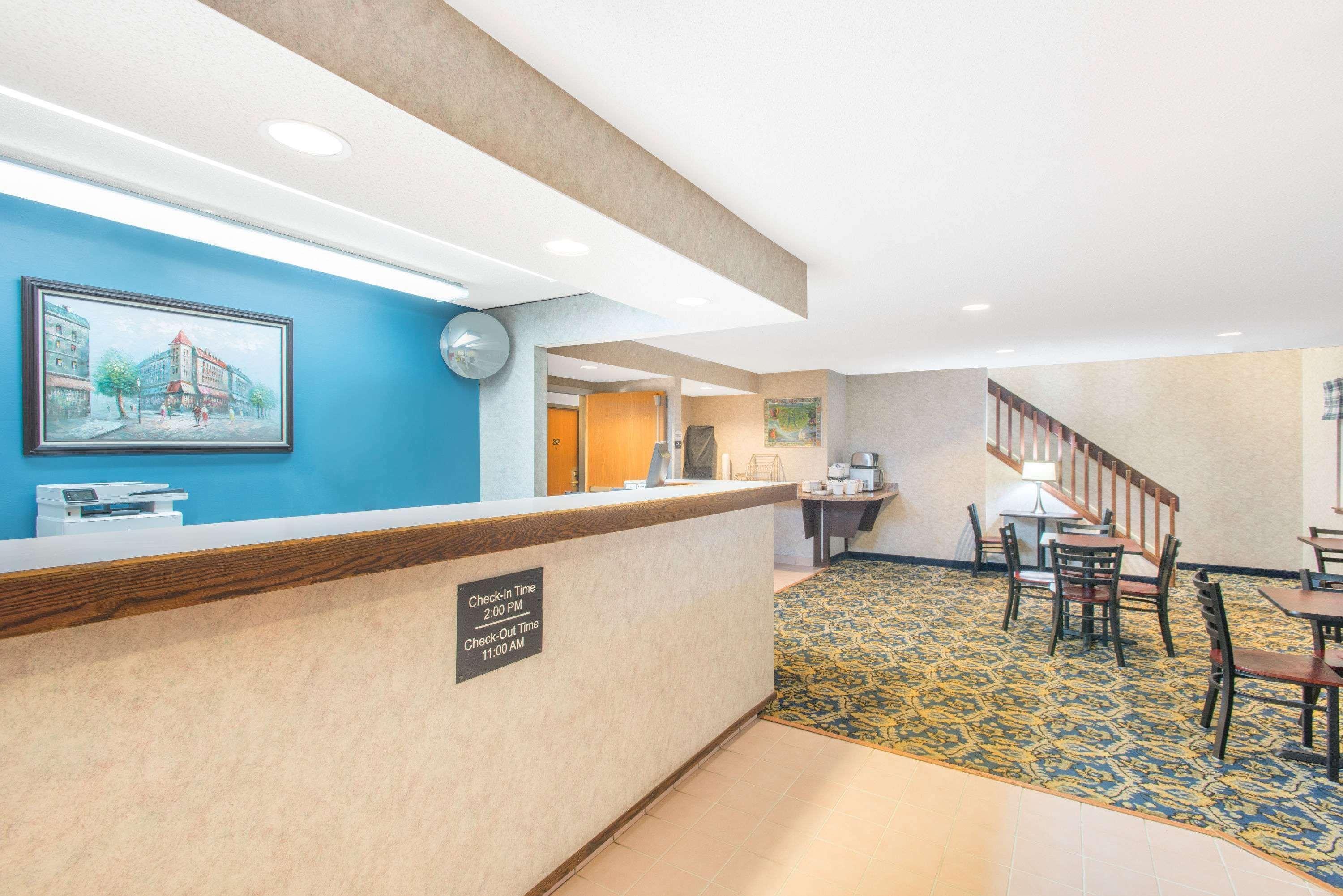 Hotel Super 8 By Wyndham Webster/rochester Webster
