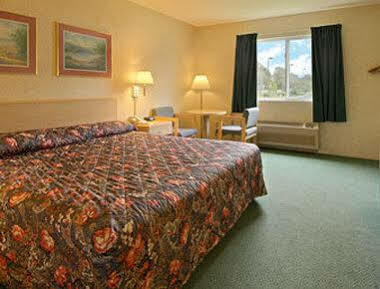 Super 8 By Wyndham Webster/rochester Hotel 2*